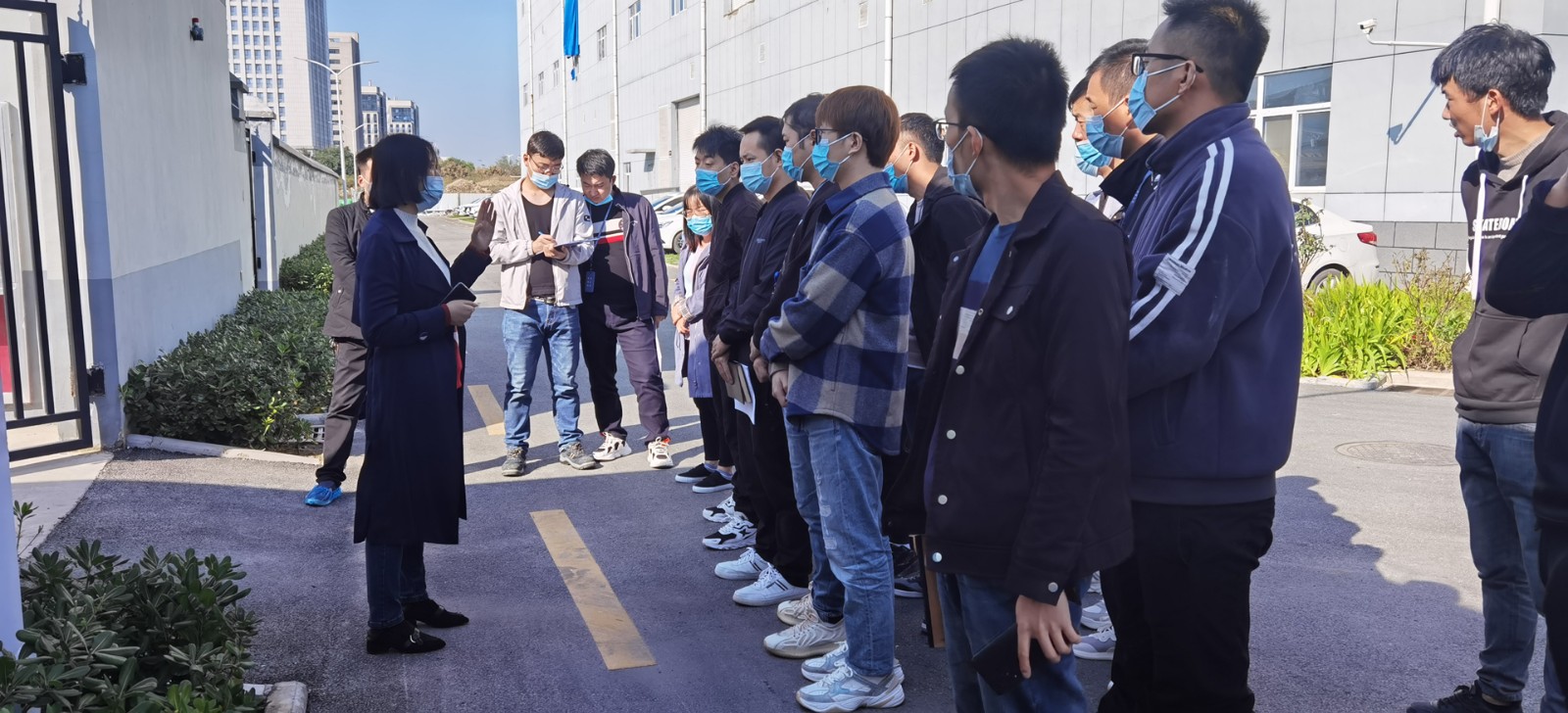 KS体育微电动力部组织开展化学品泄漏应急演练