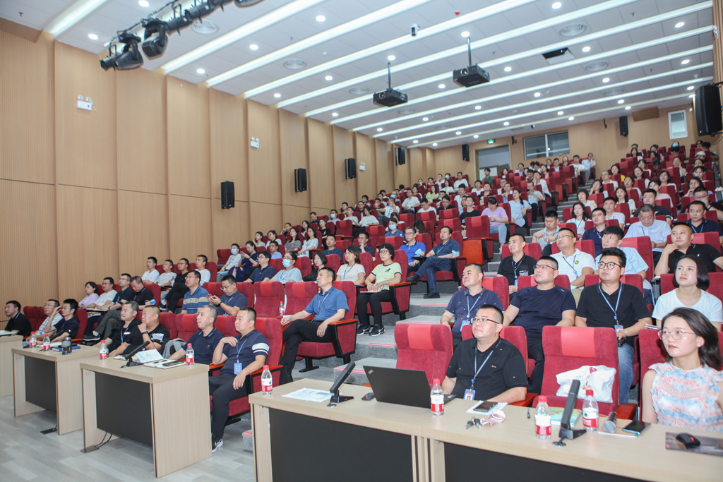 Huayi Microelectronics held a sales meeting for the first half of 2022