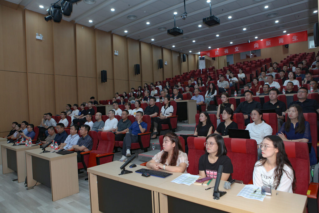 KS体育微电召开2025年上半年销售会议